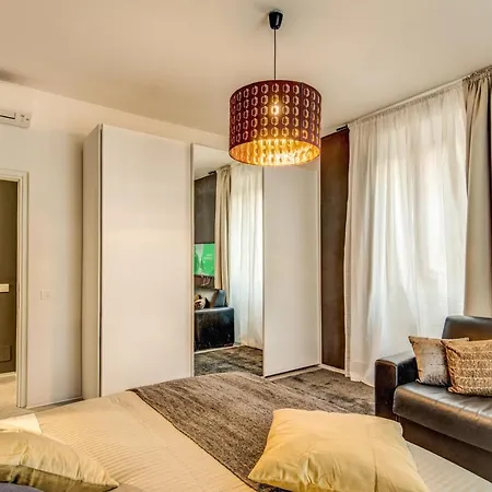 The Great Opera דירה